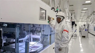 L-impjant tal-produzzjoni tal-pannelli solari tal-Indja 4.3GW imdaħħal